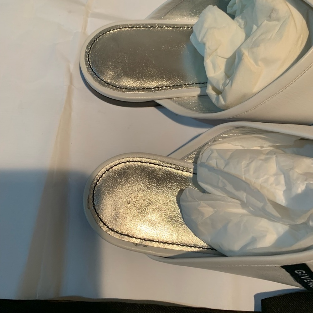 Givenchy Bite Leather Sandals - image 4